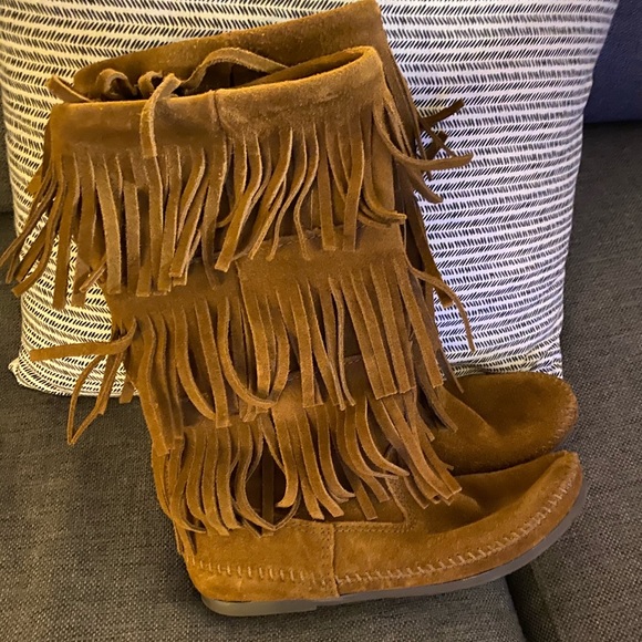 Minnetonka Suede Fringe Boots - Picture 1 of 3